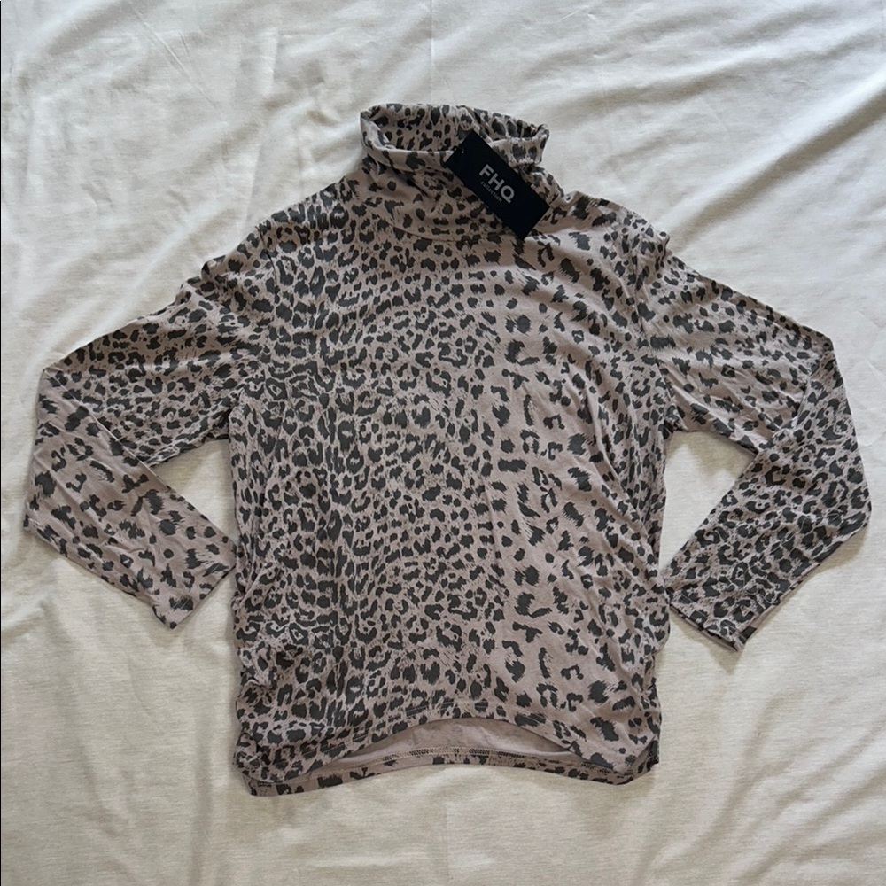 Leopard Print Long Sleeve Turtleneck